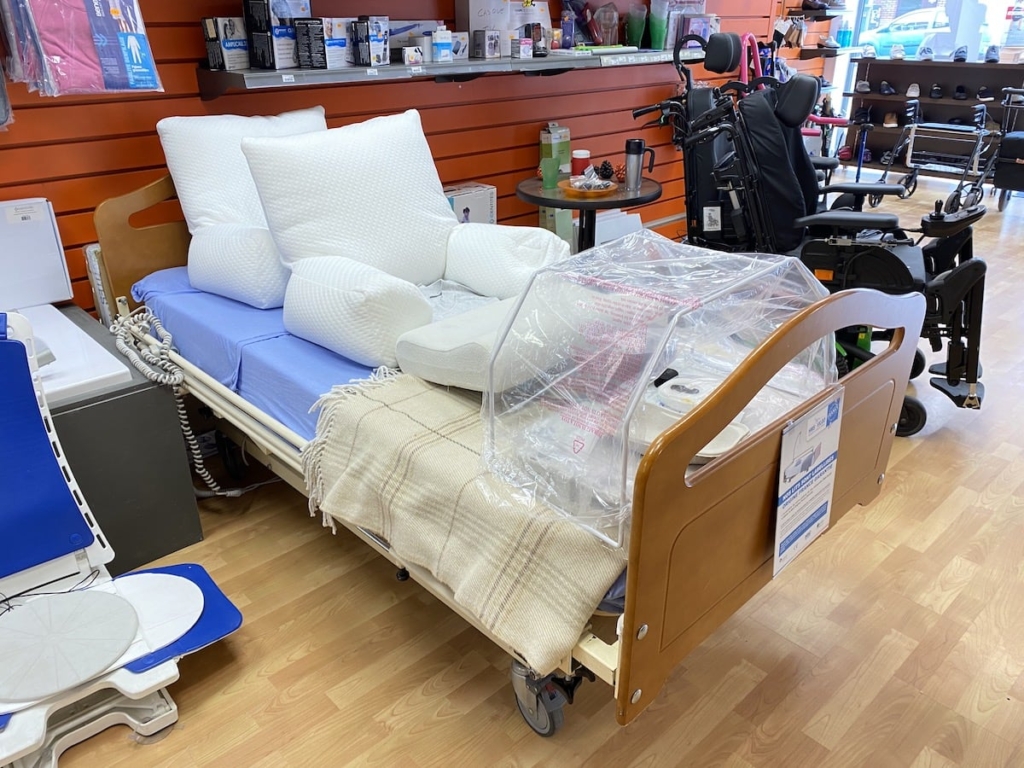 Lits médicalisés et accessoires