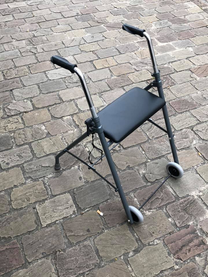 DEAMBULATEUR 2 ROUES