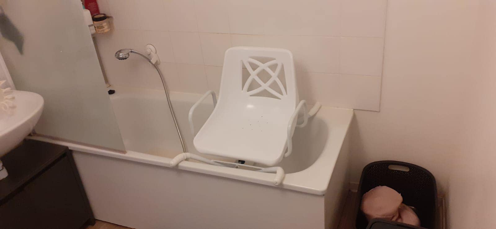 FAUTEUIL ACCES AU BAIN